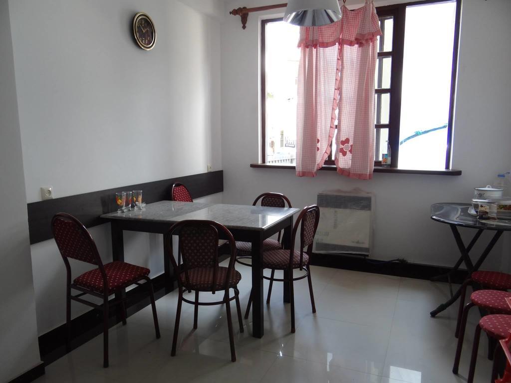Festina Lente Hotel Kobuleti Ngoại thất bức ảnh