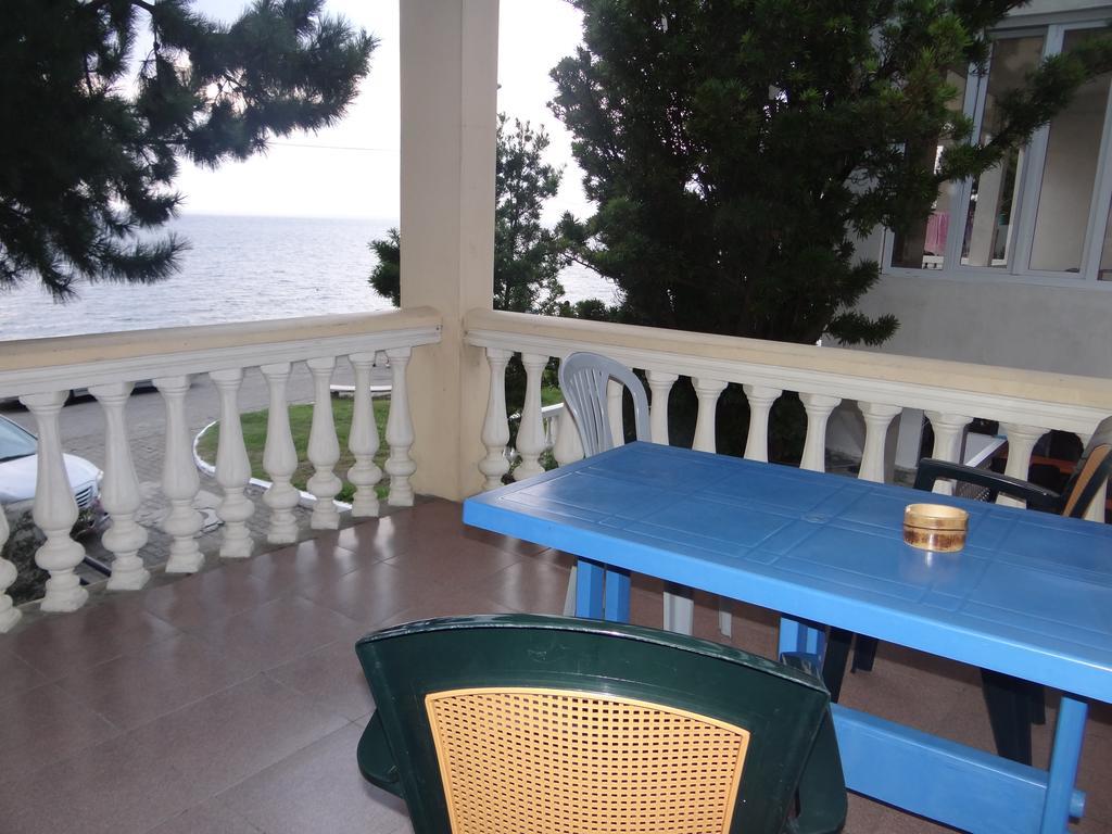 Festina Lente Hotel Kobuleti Ngoại thất bức ảnh