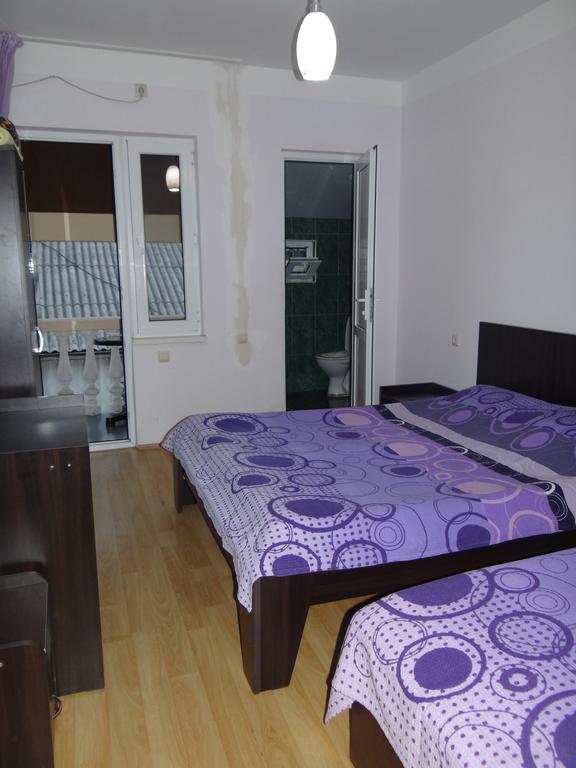 Festina Lente Hotel Kobuleti Ngoại thất bức ảnh
