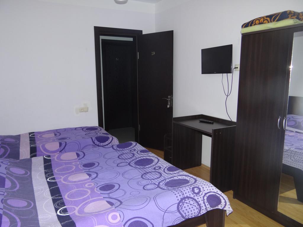 Festina Lente Hotel Kobuleti Ngoại thất bức ảnh