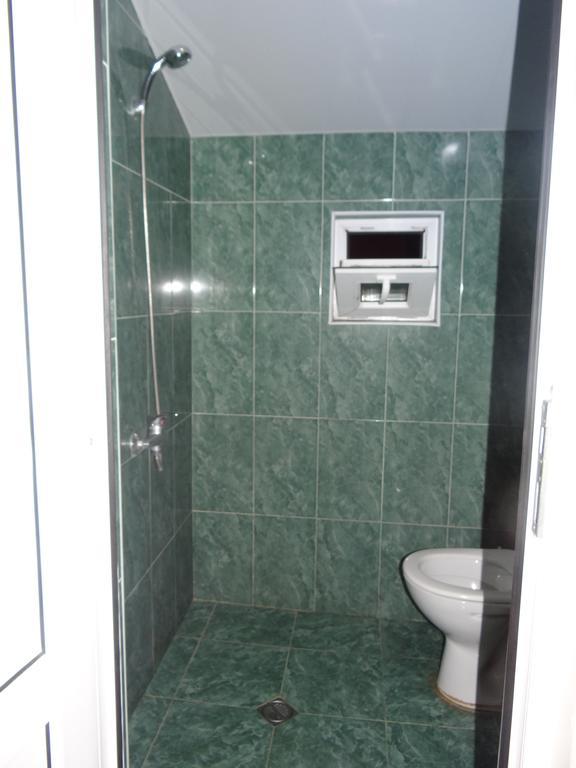 Festina Lente Hotel Kobuleti Ngoại thất bức ảnh