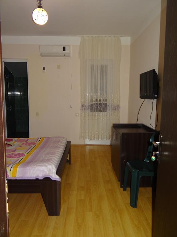 Festina Lente Hotel Kobuleti Ngoại thất bức ảnh