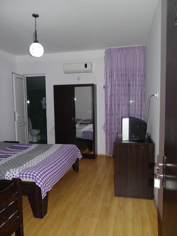 Festina Lente Hotel Kobuleti Ngoại thất bức ảnh