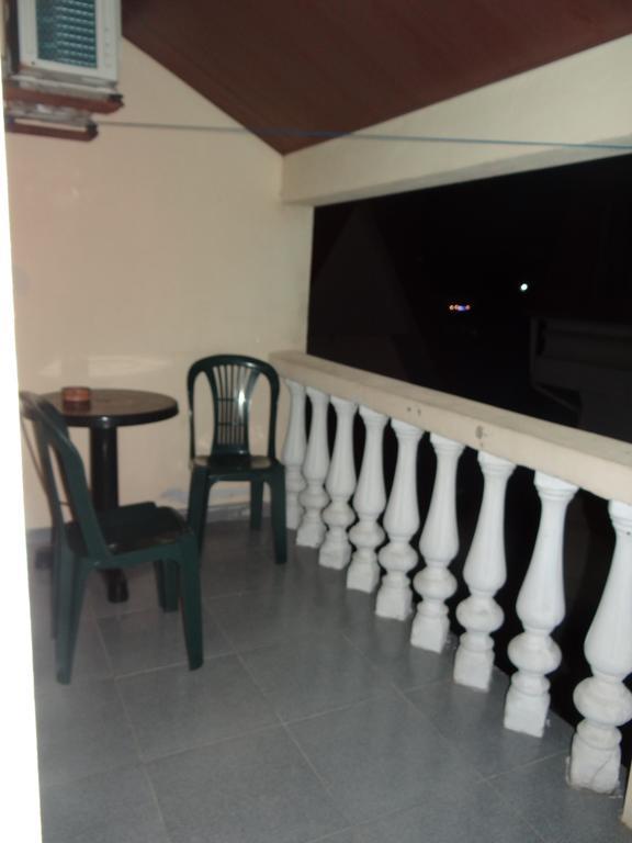 Festina Lente Hotel Kobuleti Ngoại thất bức ảnh
