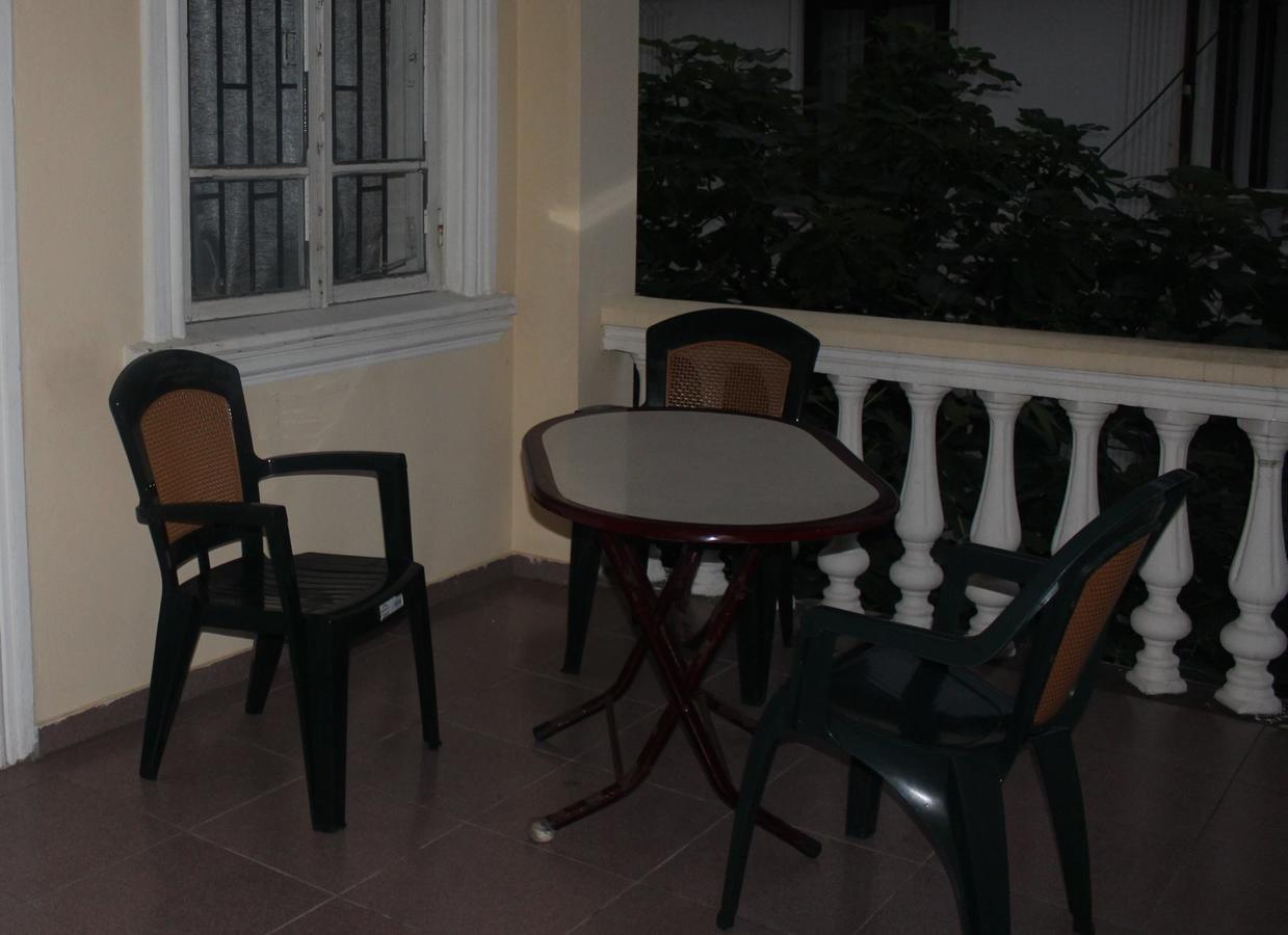 Festina Lente Hotel Kobuleti Ngoại thất bức ảnh